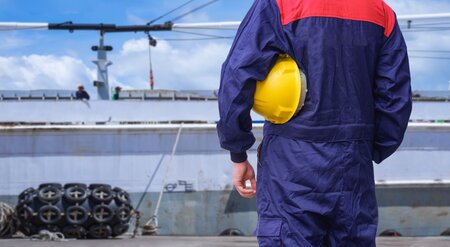 乗組員の傷病手当の見直し：支給額の妥当性は？